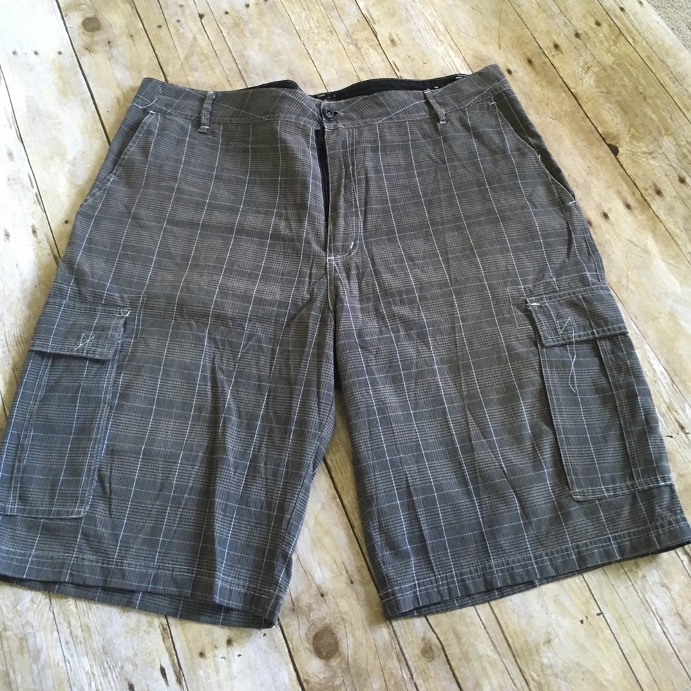 Men's Roadblock Cargo Shorts 42